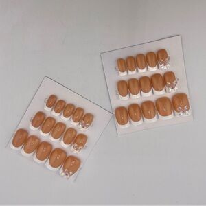 White French tip with bow gems